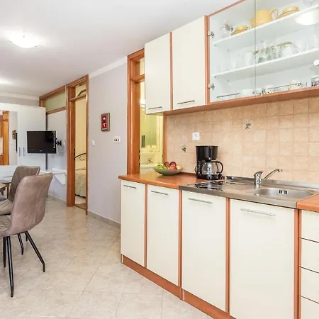 Beautiful In Pobri With Kitchen *